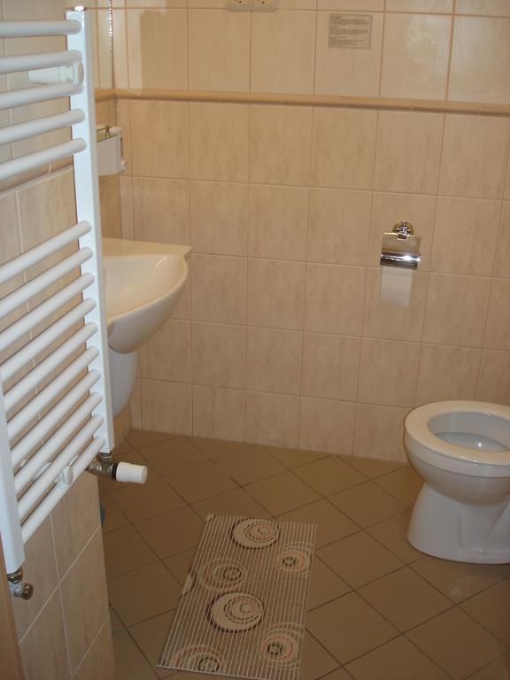 Eszterhazy Karoly Egyetem Hotel Eger Zewnętrze zdjęcie