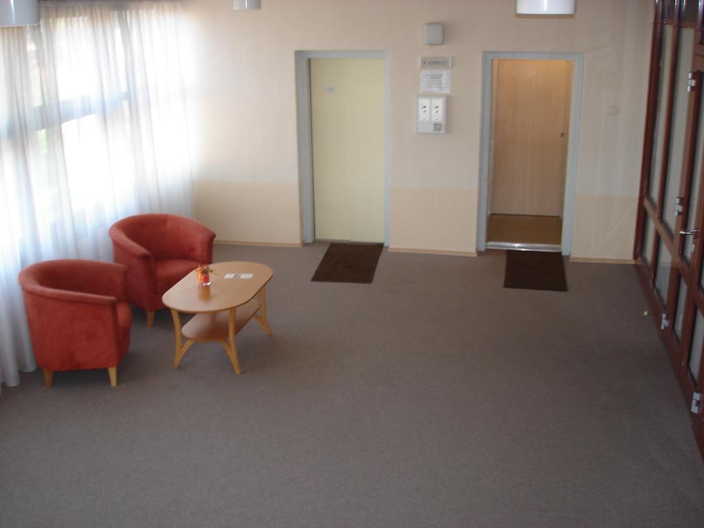 Eszterhazy Karoly Egyetem Hotel Eger Zewnętrze zdjęcie