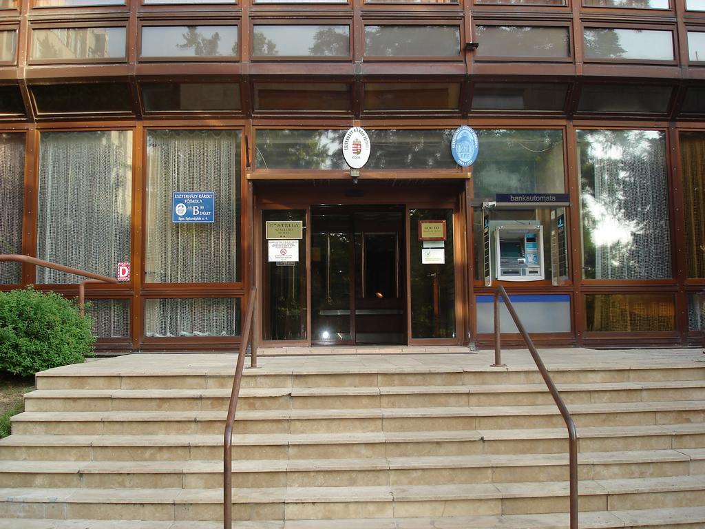 Eszterhazy Karoly Egyetem Hotel Eger Zewnętrze zdjęcie